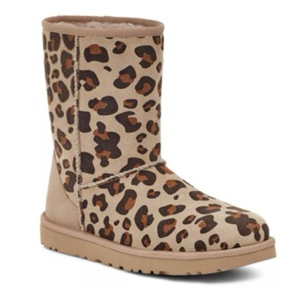 UGG Leopard Print Classic Short II Bootie Size 6
